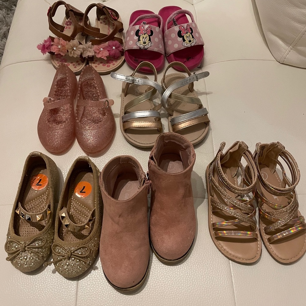 Girl shoes size 7